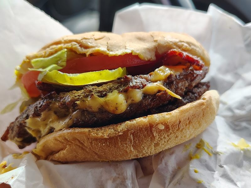 Salas Better Burger food